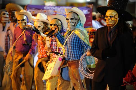 6 Tradiciones Raras Mexicanas Para Celebrar El Día De Muertos