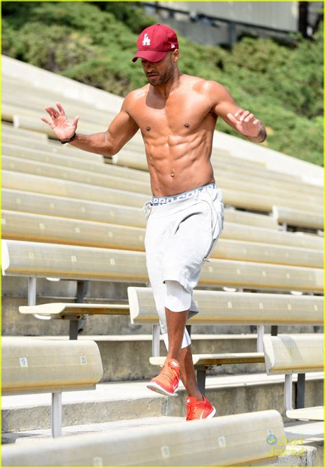 Ricky Whittle Shows Off Shirtless Buff Body During Workout With Jade