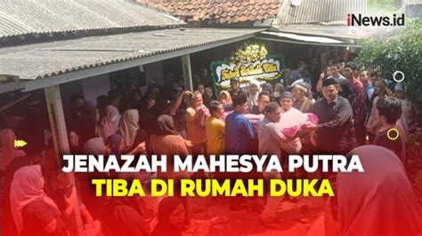 Tangis Keluarga Pecah Sambut Kedatangan Jenazah Mahesya Putra Siswa