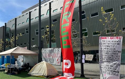 In Photos Pro Palestinian Protest At Ubc S Point Grey Campus Cbc News