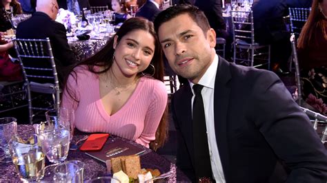 Mark Consuelos Daughter Lola Hated His Cw Riverdale Fame