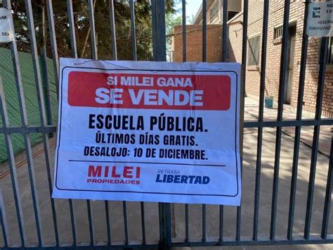 Quiénes se adjudicaron los carteles en repudio a Milei en las escuelas