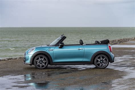 Mini Convertible Seaside Edition Mini Indonesia