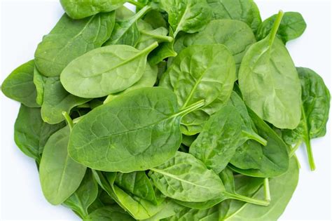 Premium Photo Spinach Leaves On White Background