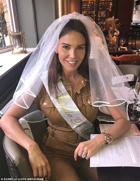 Danielle Lloyd Marries Her Fiancé Michael Oneill In A Secret Dubai