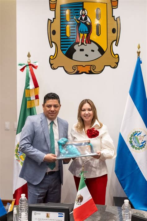 Ricardo Gallardo sostiene reunión con la Embajadora de El Salvador El