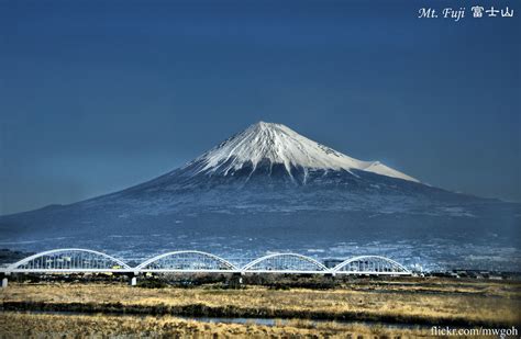 最大55％オフ！ ファブリックパネル 富士山 正方形 山 日本 美しい 和風 名所 パネル アート お洒落 デザイン 北欧 壁掛け 飾り