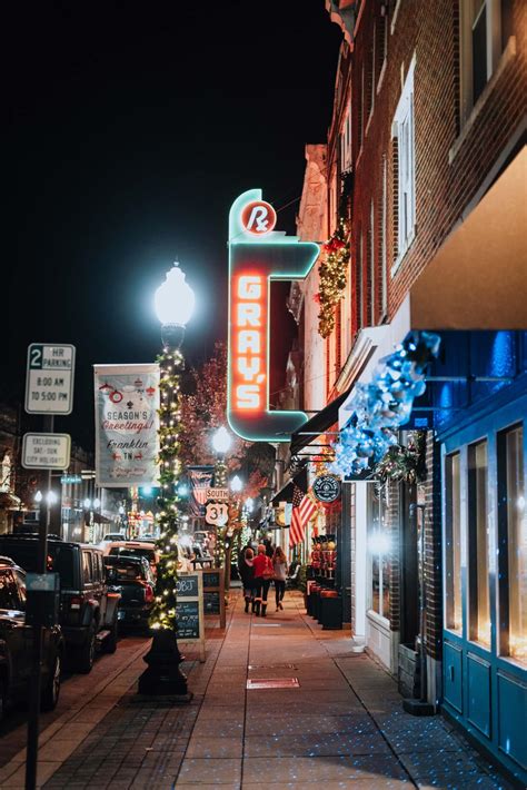 5 Spots To See The Best Holiday Lights in Franklin, Tennessee | Visit