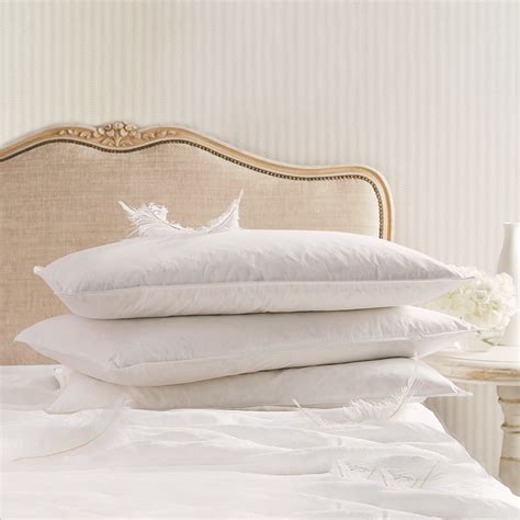 Feather Pillows Advantages And Disadvantages You Should Know