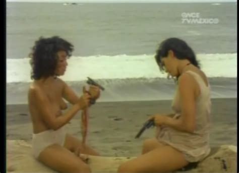 Naked Cecilia Toussaint In Mujeres Salvajes