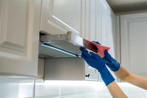 How To Clean Extractor Fan And Filters Quickly And