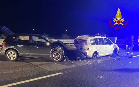 Sondrio Incidente Sulla Statale A Dubino Scontro Tra Due Veicoli