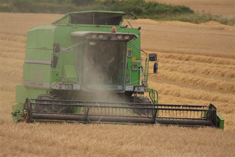 Deutz Fahr Topliner 4090 HTS Combine Harvester Cutting Win Flickr