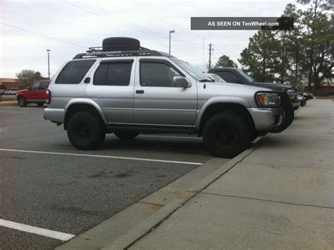 Lifted Nissan Pathfinder