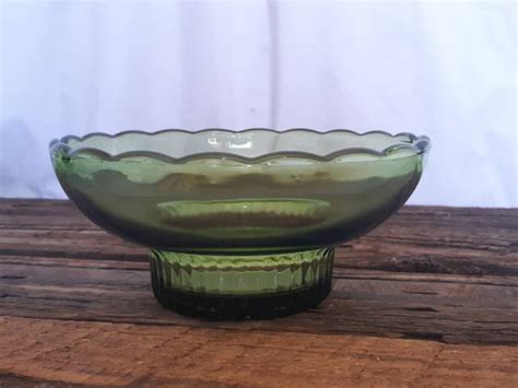 Vintage Eo Brody Co M2000 Green Glass Bowl Scalloped Edge Etsy