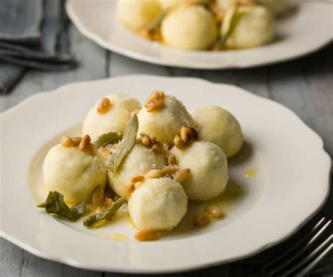 Ricotta Gnudi With Sage Butter Gnudi Di Ricotta Con Burro Con Salvia