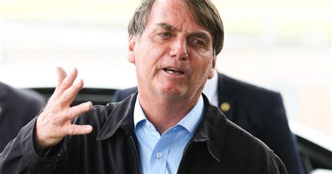 O cão que fuma Em vídeo Bolsonaro defende abertura do comércio