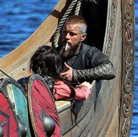 Travis Fimmel Vikings Ragnar Lothbrok Vikings Season Ragnar Lothbrok Vikings