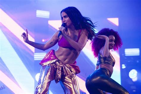 Anitta Indicada Em Primeira Categoria Anunciada Do Iheartradio Music