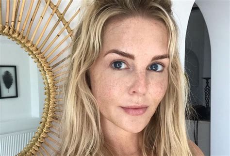 Chantal Janzen Deelt Pikante Selfie Op Instagram Gewoonvoorhem