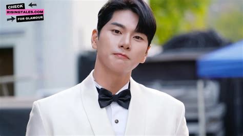 Lee Yi Kyung Biography Age Height Girlfriend Net Worth Career