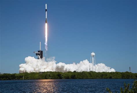 Actualit S Quatre Astronautes De Retour Sur Terre Bord D Une