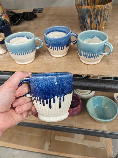 My first set of mugs that actually turned out like a set of mugs! : r