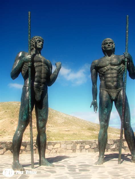 El Rincon De Fuerteventura Fu Aborigenes Canarios Estatuas Guanches