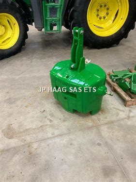 JOHN DEERE MASSE AVANT 900KG Tweedehands Accessoires Tractor 2020