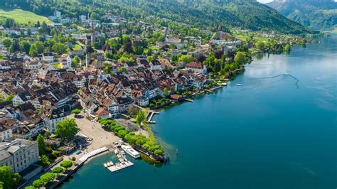 Strengere Regeln für Konzerte lockerere für Bars im Kanton Zug htr ch