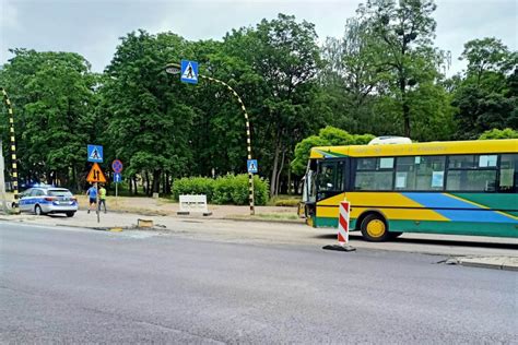 Rozbity autobus MZK Co się stało zdjęcia aktualizacja Moja