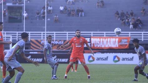 Penjualan Tiket Laga Borneo Fc Vs Dewa United Di Stadion Segiri