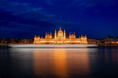 Hungarian Houses of Parliment – michaelpottsf1