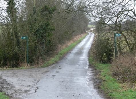 Public Bridleway Crossing Cottage Lane Mat Fascione Cc By Sa