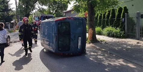 Kobieta Pirat Jecha A Bez Prawa Jazdy Do Wypadku Dosz O Na Ulic