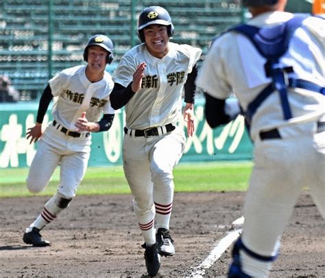 センバツ高校野球 作新、集中打で逃げ切る 初戦突破に大拍手 ／栃木 毎日新聞