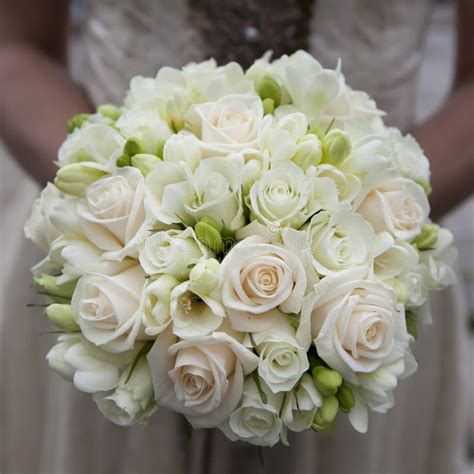 Ramalhete Do Casamento De Rosas Cor De Rosa E Brancas Foto De Stock