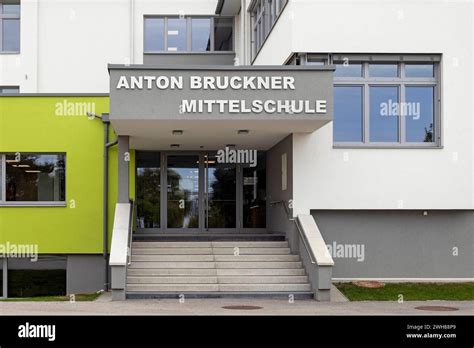 Anton Bruckner Mittelschule Hi Res Stock Photography And Images Alamy