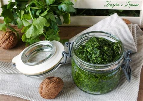 Pesto Di Prezzemolo E Noci Ricetta Senza Cottura Zenzero E Limone