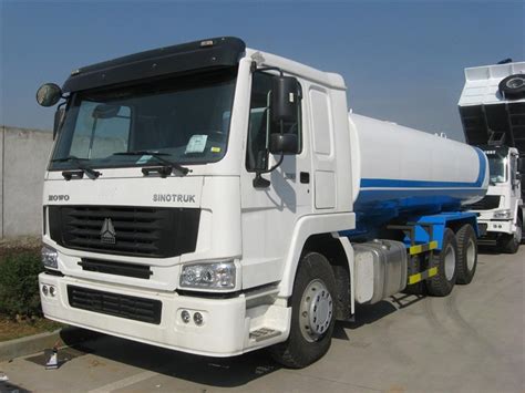 Chine Camions Citernes Eau Sinotruk M Norme D Mission Euro Ii