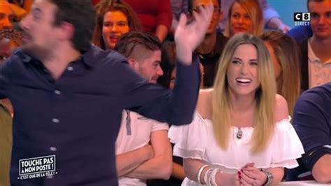 TPMP la blague coquine de Capucine Anav après avoir smacké l