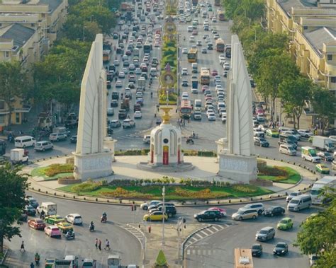 Una vista aérea del monumento a la democracia en la avenida