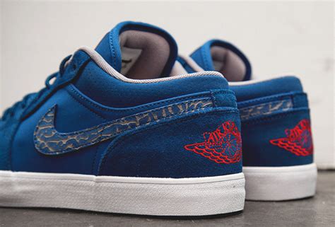 Air Jordan Aj V2 Low True Bluefire Red Cult Edge