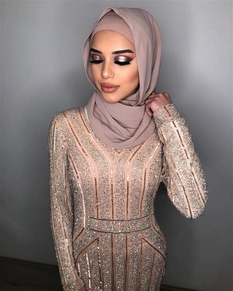 Pin By Rayyanatu On Muslimah And Modest Prom Hijab Prom Dress