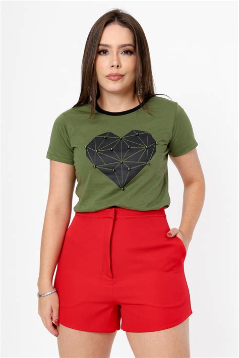 T SHIRT CORACAO DIAMANTE PEROLAS GOLA BICOLOR COR VERDE MILITAR