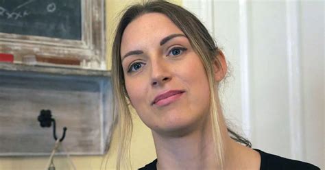 Lingerie Model Gets Designer Vagina After REFUSING Doctor S Advice To Grow Her Bikini Line Out