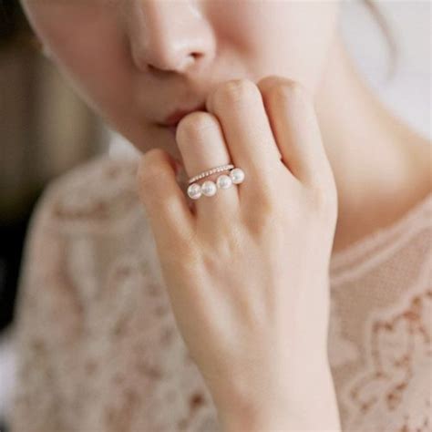 Jasmine Emerald Filigree Ring Kamakula