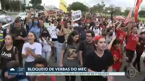 V Deo Estudantes Protestam Contra Bloqueio De Verbas Do Mec Df G