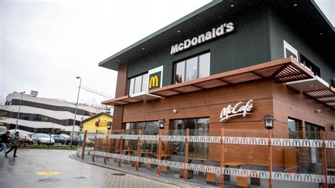 Nowy Mcdonald S Przy Rondzie Matecznego Ju Dzia A Zdj Cia