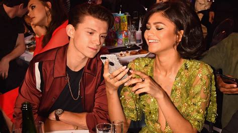 Zendaya Responds To Tom Holland Spider Man Off Screen Romance Rumors